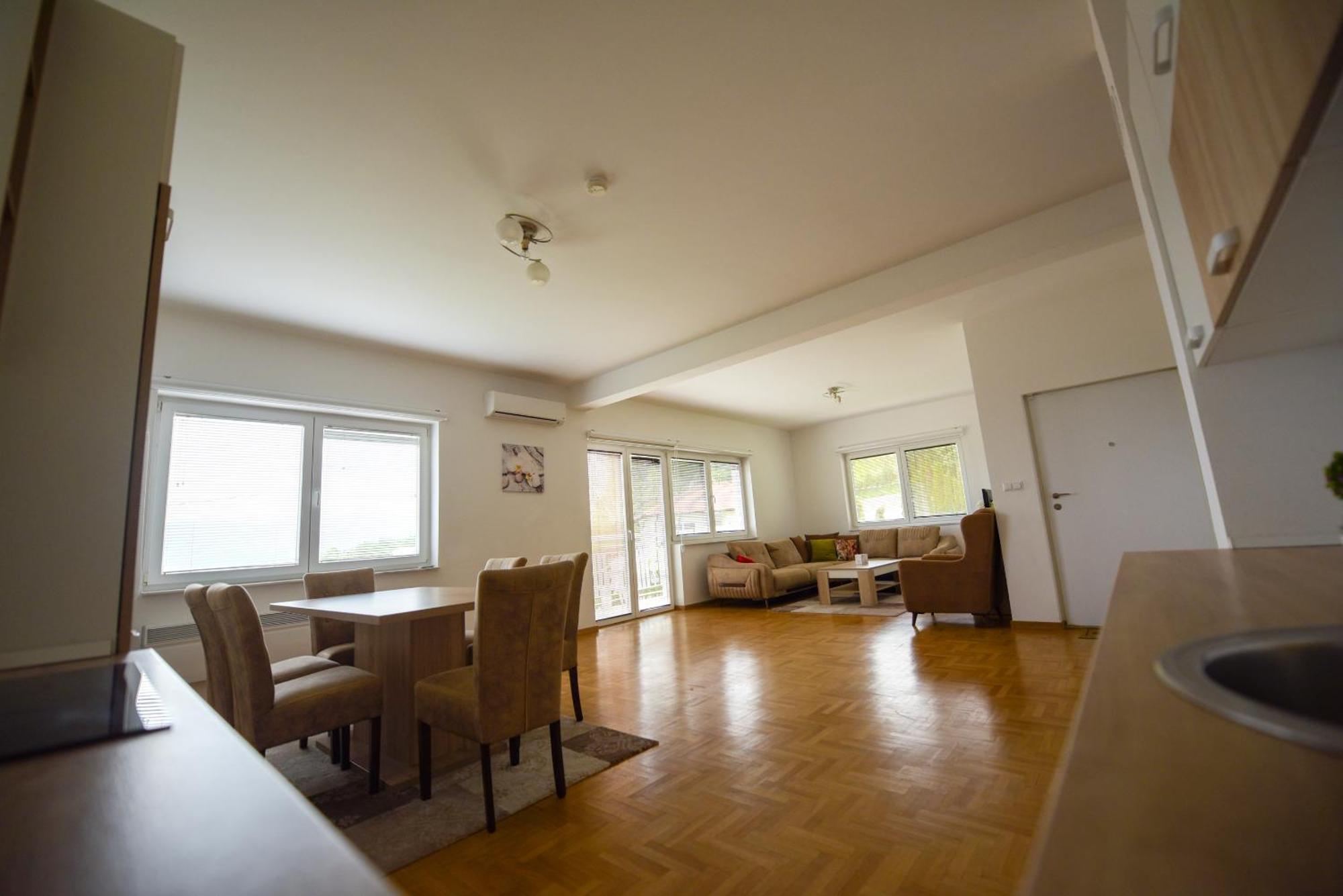 3 * Sarajevo